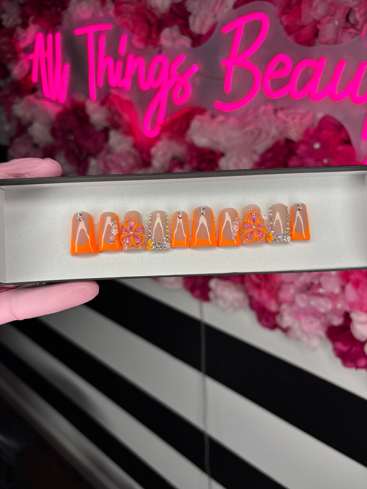 3D Flowers, Medium Duck Nails Orange Duck Press Ons